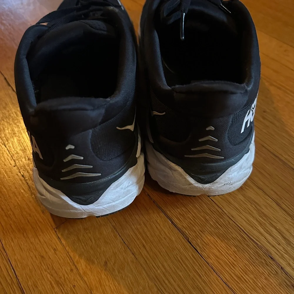 Hoka Black & White Clifton 8 Running Shoes, Size 9.5B (Women’s)